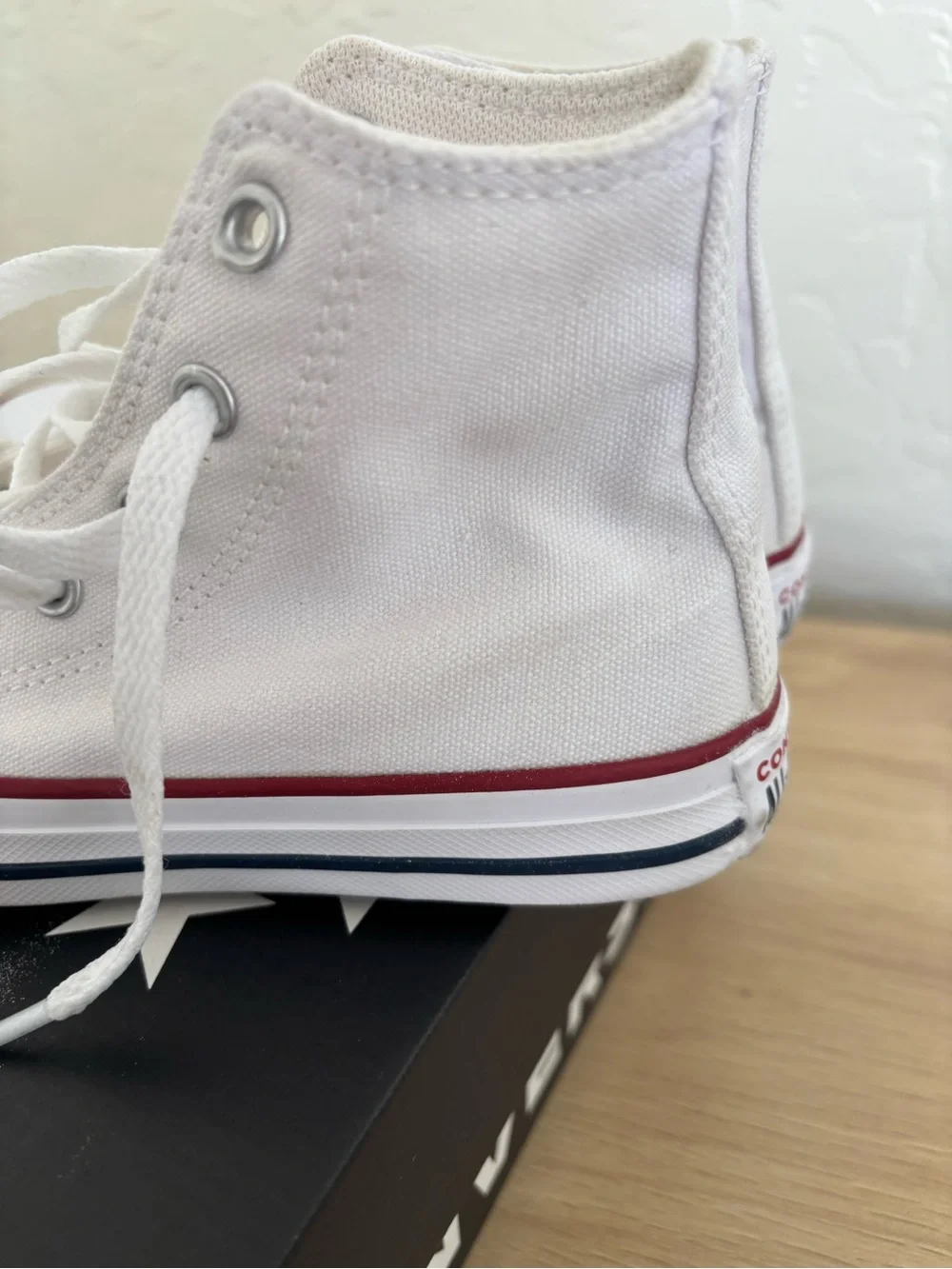 Converse Chuck Taylor All Star High Top Kids Youth Size 12 White Canvas Sneakers